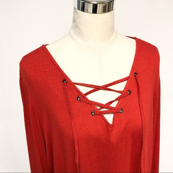 ➕ Cato Ribbed Bell Sleeve Lace Up Top Sz 22/24W - Picture 2 of 8